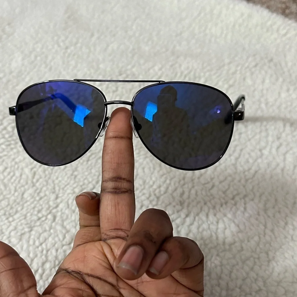 Foster Grant Polarized Pilot Sunglass Matte Black  Frame Purple Reflective Lens